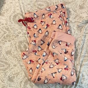 Cozy  Pajamas with skiing penguin Print